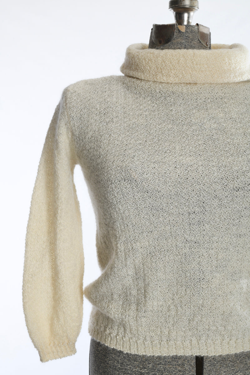 Vintage 1960s Small White Cream Cowl Collar 3/4 Sleeve Mohair Wool Swe