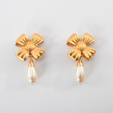 Vintage 1980s Gold Plated Bow Brooch and Drop Pearl Clip on Earrings Jewelry Set | by Elizabeth Arden