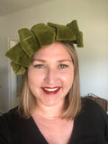 Vintage 1940s Green Velvet Bow Tilt Hat | by J.L. Hudson Co