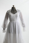 Vintage 1970s Bishop Sleeve Sweetheart Neckline Wedding Dress   |  Medium Large  |  by Alfred Angelo